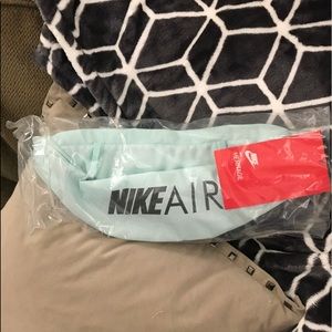 Nike Air Heritage belt bag